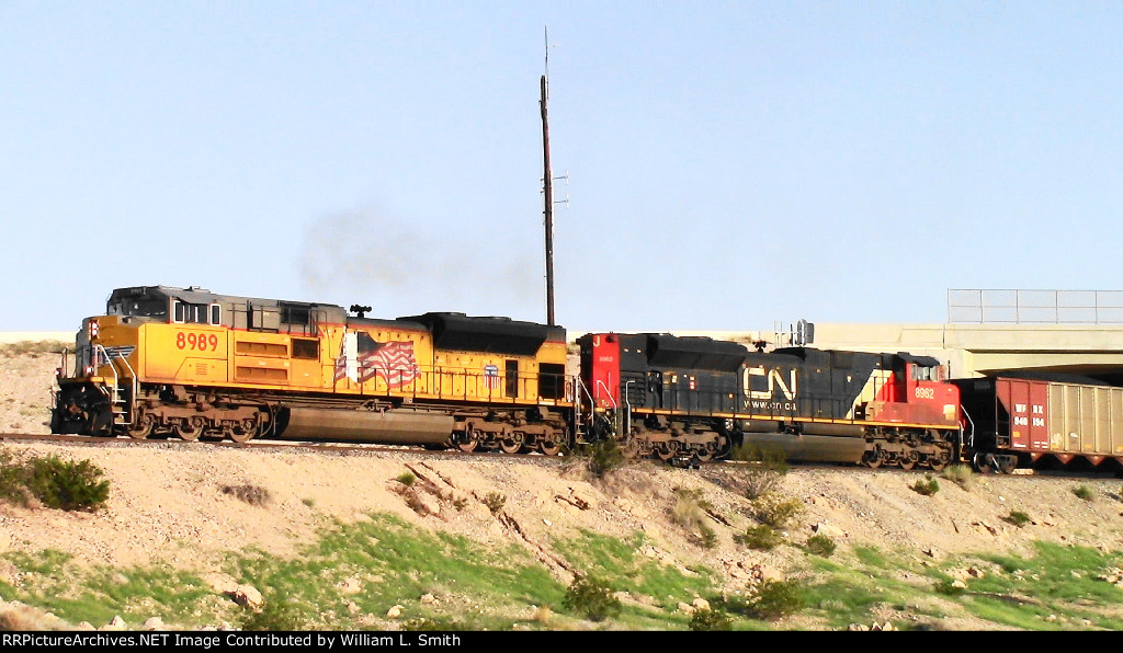 WB Unit Loaded Hooper Frt at Erie NV W-Pshr -3